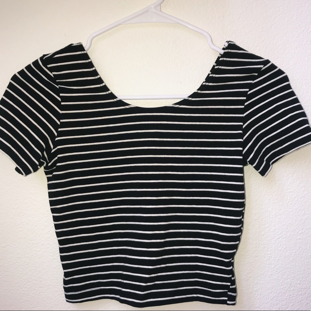 black and white crop top